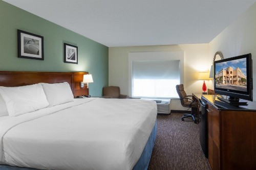 Days Inn by Wyndham Greenville - image 27