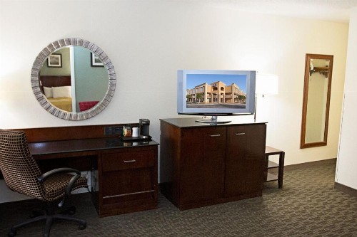Days Inn by Wyndham Greenville - image 30