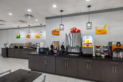 Quality Inn & Suites Greenville - Haywood Mall - image 27