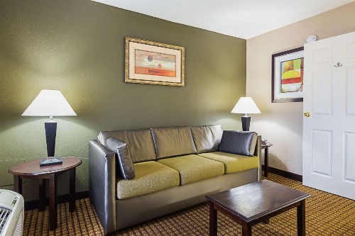 Quality Inn & Suites Greenville - Haywood Mall - image 30