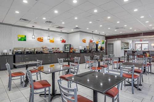 Quality Inn & Suites Greenville - Haywood Mall - image 31