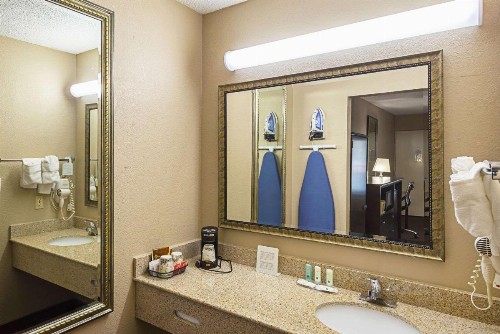 Quality Inn & Suites Greenville - Haywood Mall - image 33