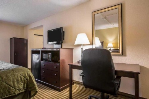 Quality Inn & Suites Greenville - Haywood Mall - image 44