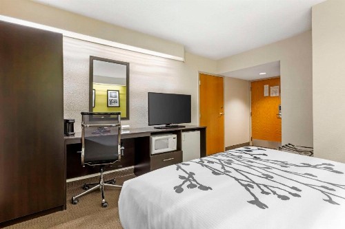 Sleep Inn at Greenville Convention Center - image 10