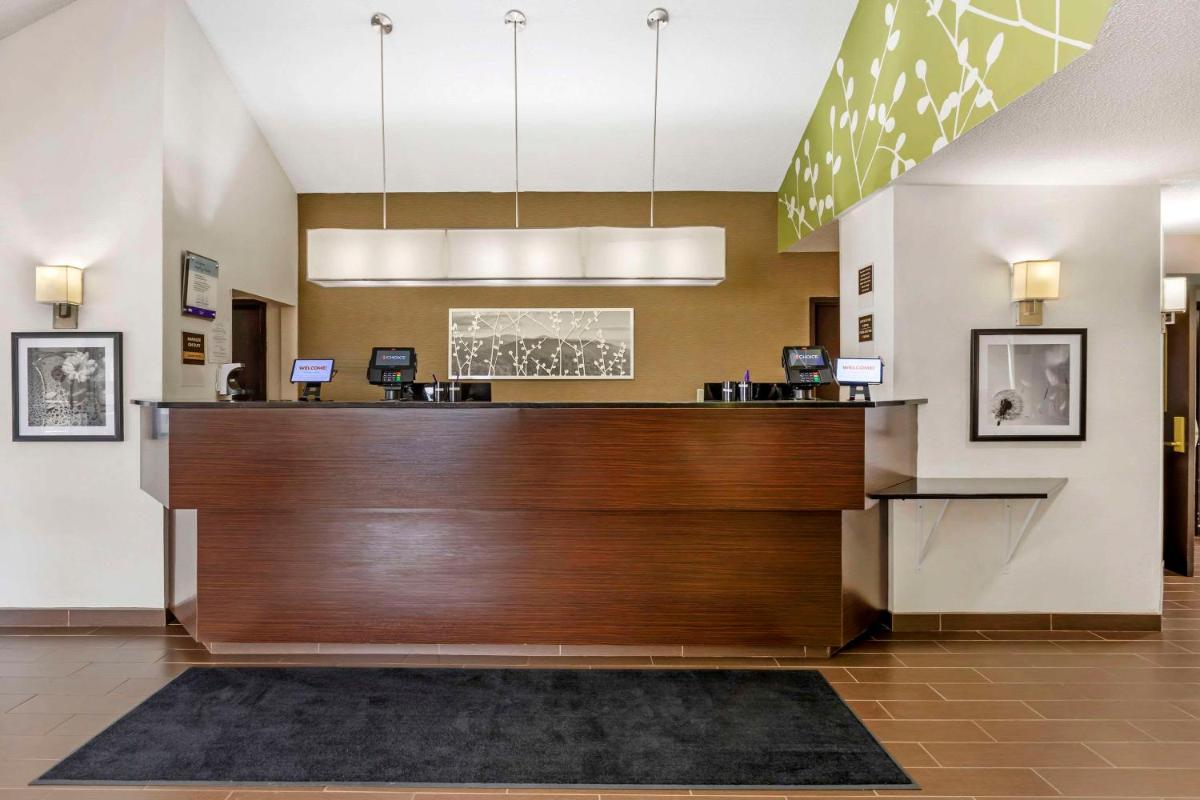Sleep Inn at Greenville Convention Center - image 2