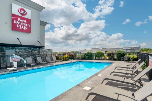 Best Western Plus Greenville I-385 Inn & Suites - image 12