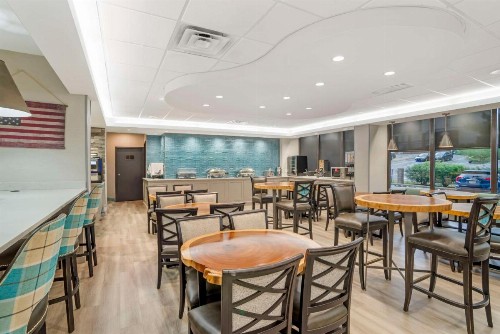 Best Western Plus Greenville I-385 Inn & Suites - image 13