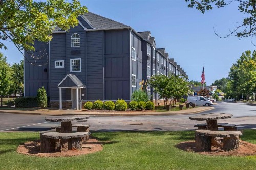 Econo Lodge Inn and Suites Greenville - image 24