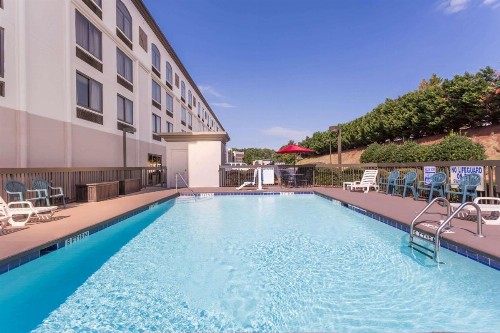 Wingate by Wyndham Greenville Airport - image 17