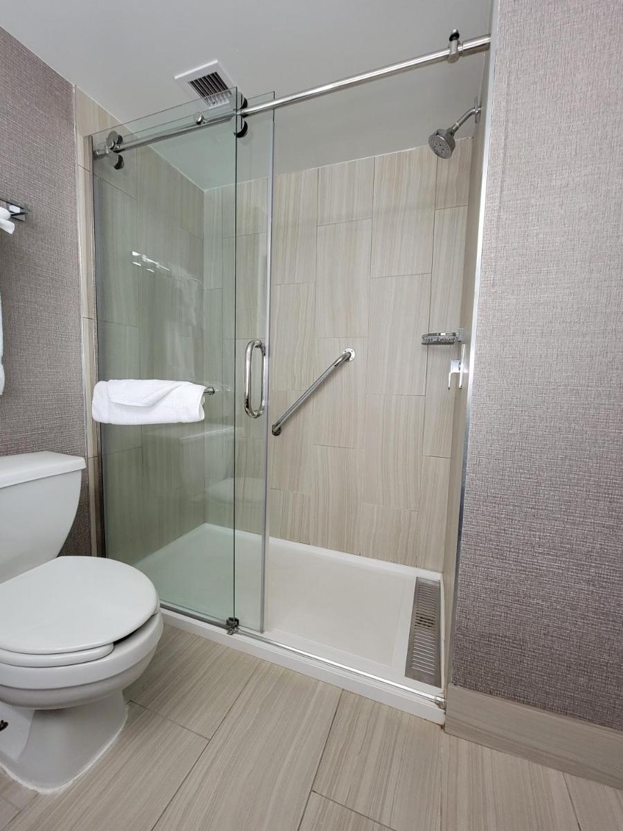 Wingate by Wyndham Greenville Airport - image 2