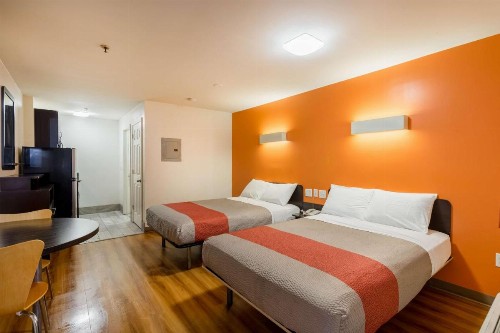 Motel 6-Greenville SC - image 4