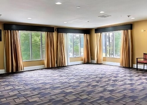 Quality Inn & Suites Greenville - image 7