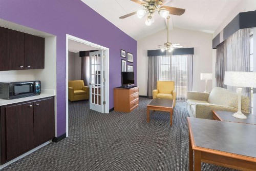Baymont by Wyndham Greenville Woodruff Rd - image 11