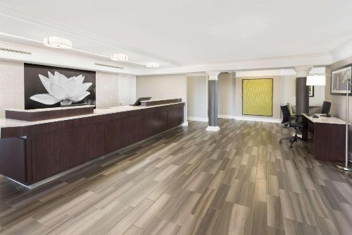 Baymont by Wyndham Greenville Woodruff Rd - image 7