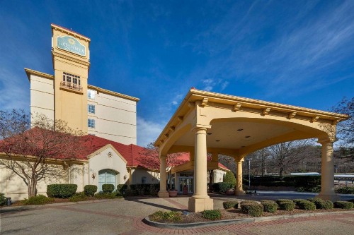 La Quinta by Wyndham Greenville Haywood - image 3
