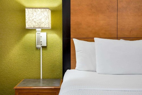 La Quinta by Wyndham Greenville Haywood - image 35