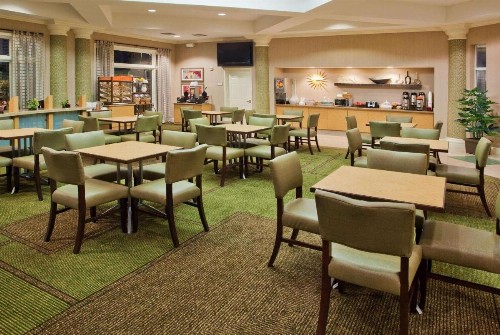 La Quinta by Wyndham Greenville Haywood - image 7