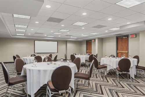 Crowne Plaza Greenville an IHG Hotel - image 23