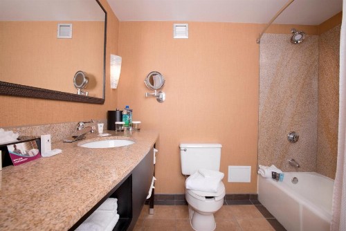 Crowne Plaza Greenville an IHG Hotel - image 32