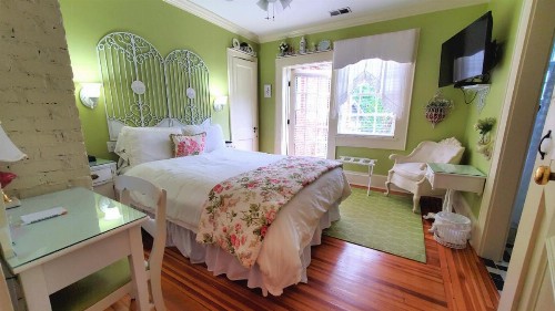 Pettigru Place Bed & Breakfast - image 5