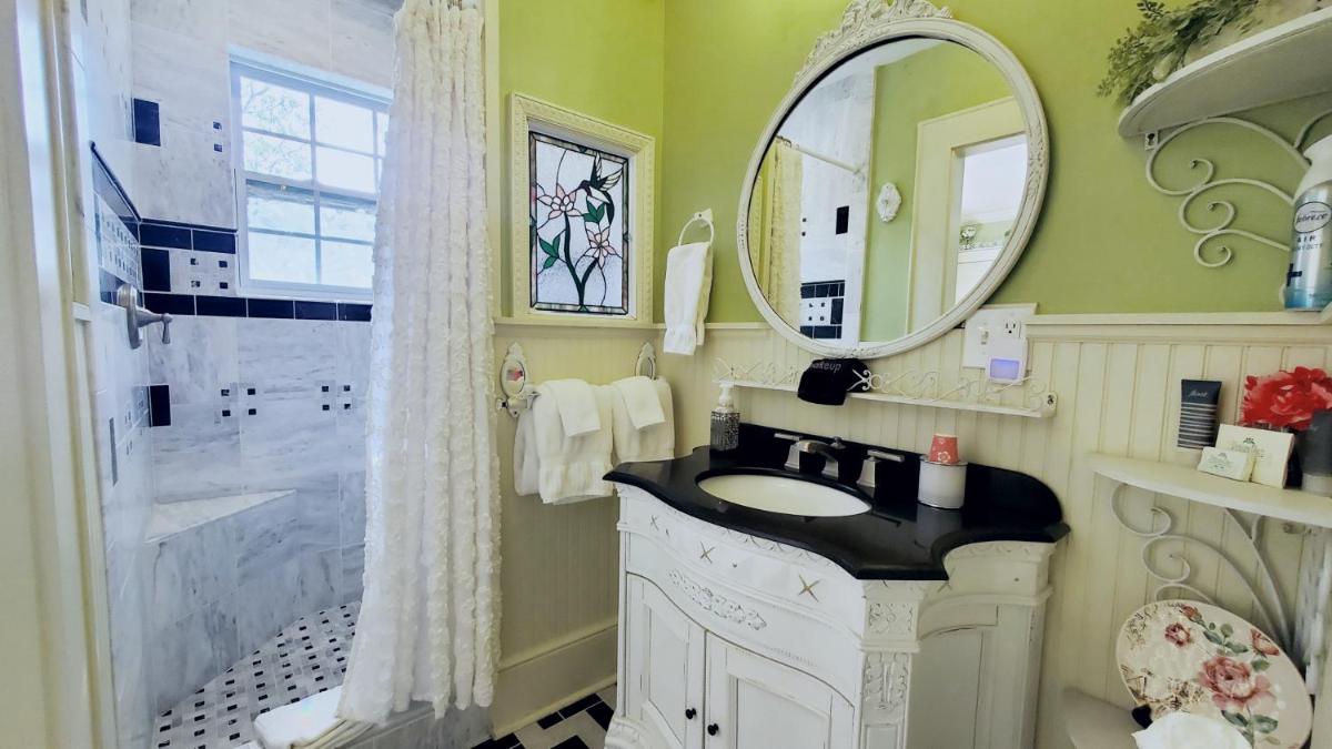 Pettigru Place Bed & Breakfast - image 7