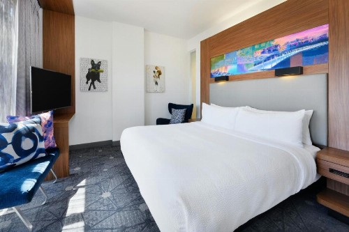 Aloft Greenville Downtown - image 15