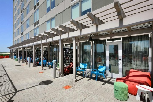 Aloft Greenville Downtown - image 24