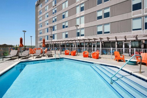 Aloft Greenville Downtown - image 37