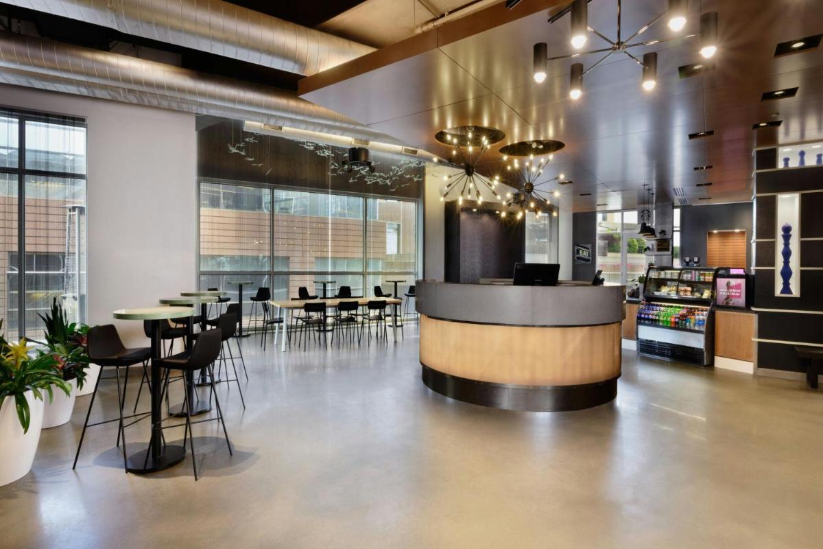 Aloft Greenville Downtown - image 4
