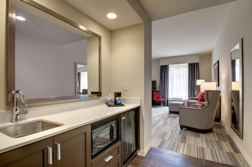 Hampton Inn & Suites Greenville Airport - image 21