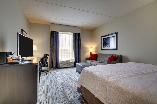 Hampton Inn & Suites Greenville Airport - image 33