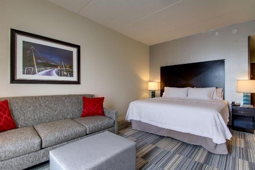 Hampton Inn & Suites Greenville Airport - image 34