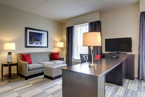 Hampton Inn & Suites Greenville Airport - image 36