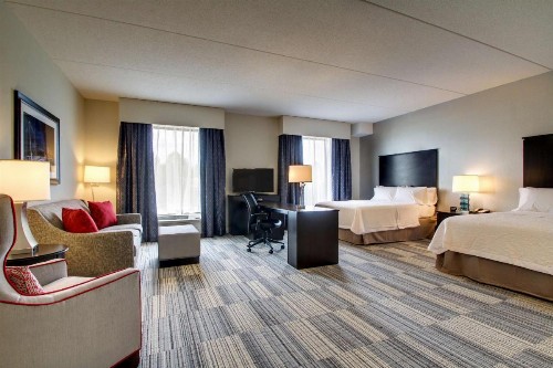 Hampton Inn & Suites Greenville Airport - image 9