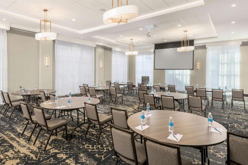 Hyatt Place Greenville Downtown - image 39