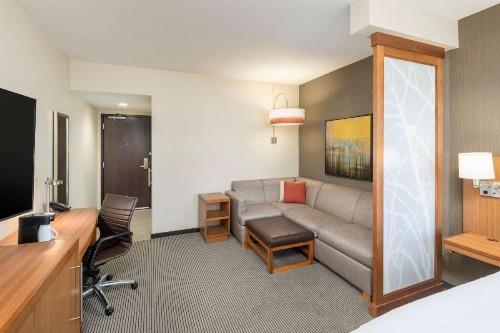 Hyatt Place Greenville Downtown - image 44