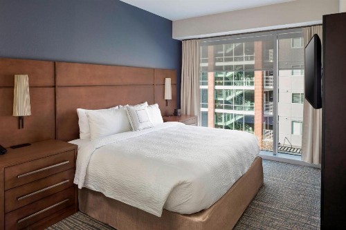 Residence Inn by Marriott Greenville Downtown - image 10