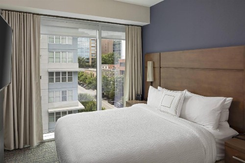 Residence Inn by Marriott Greenville Downtown - image 6