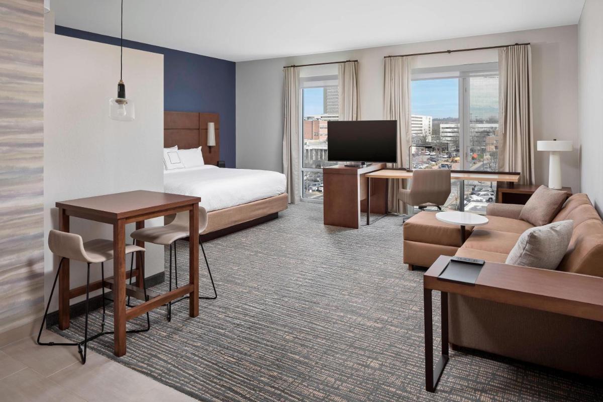 Residence Inn by Marriott Greenville Downtown - image 7