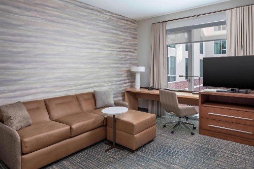 Residence Inn by Marriott Greenville Downtown - image 8