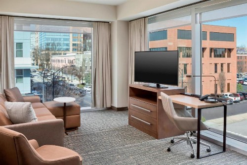 Residence Inn by Marriott Greenville Downtown - image 9