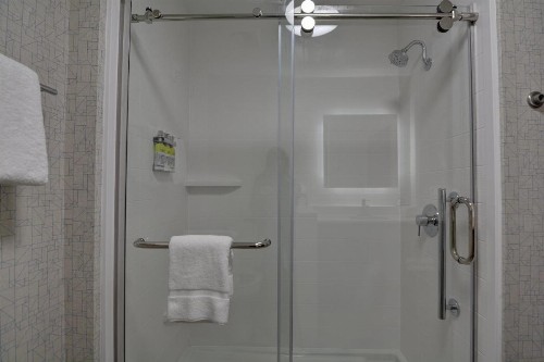 Holiday Inn Express & Suites - Greenville - Taylors an IHG Hotel - image 37