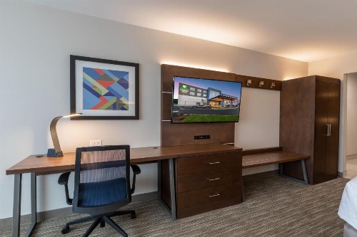 Holiday Inn Express & Suites - Greenville - Taylors an IHG Hotel - image 43