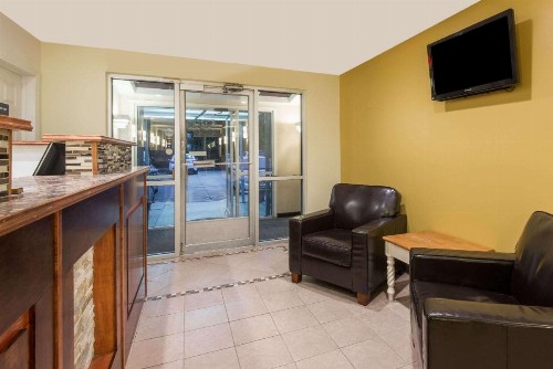 Days Inn & Suites by Wyndham Groton Near the Casinos - image 12