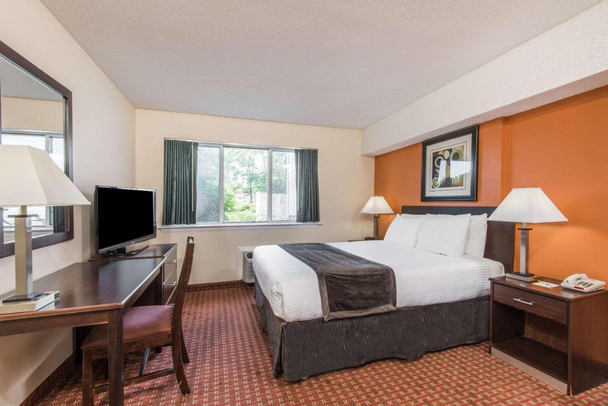 Days Inn & Suites by Wyndham Groton Near the Casinos - image 4