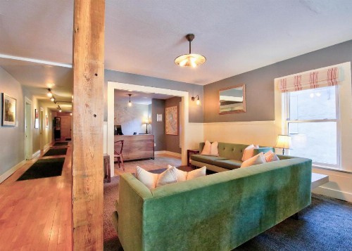 Hotel Charlotte - image 11