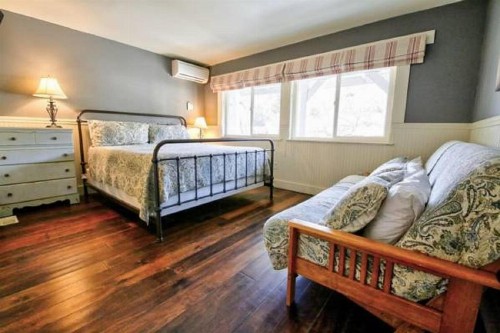Hotel Charlotte - image 5