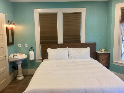 The Groveland Hotel - image 34
