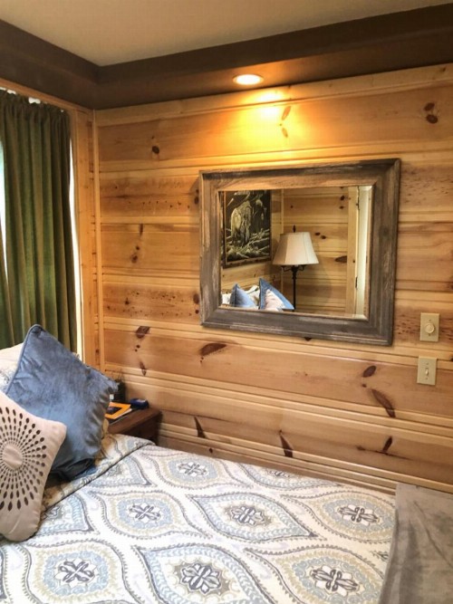 All Seasons Groveland Inn - image 3