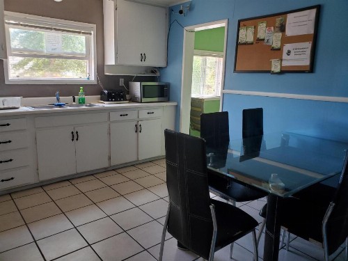 Yosemite International Hostel - image 9